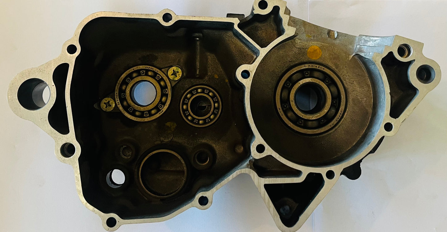 SUZUKI CR125 - CRANKCASE ASSY, LHS 1986