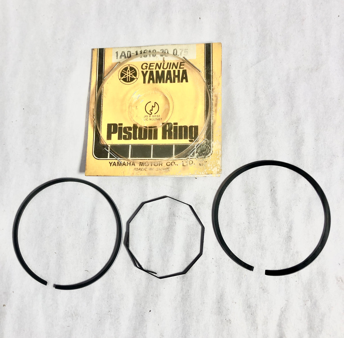 YAMAHA-RD400-PISTON RING SET (STD 3RD O/S)