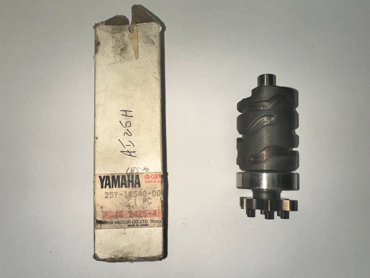 YAMAHA - SHIFT CAM ASSY YZ250 1980 , YTZ250 1986 , IT250 1981-1983