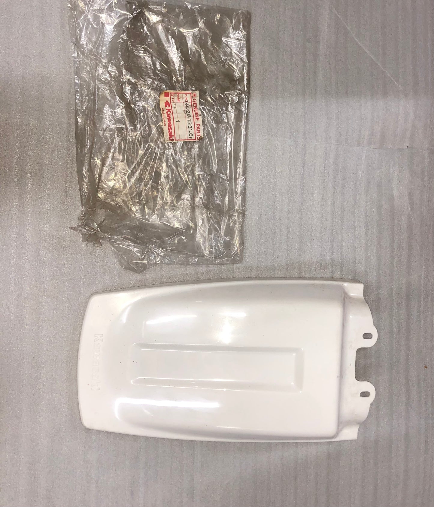 KAWASAKI - COVER SEAT