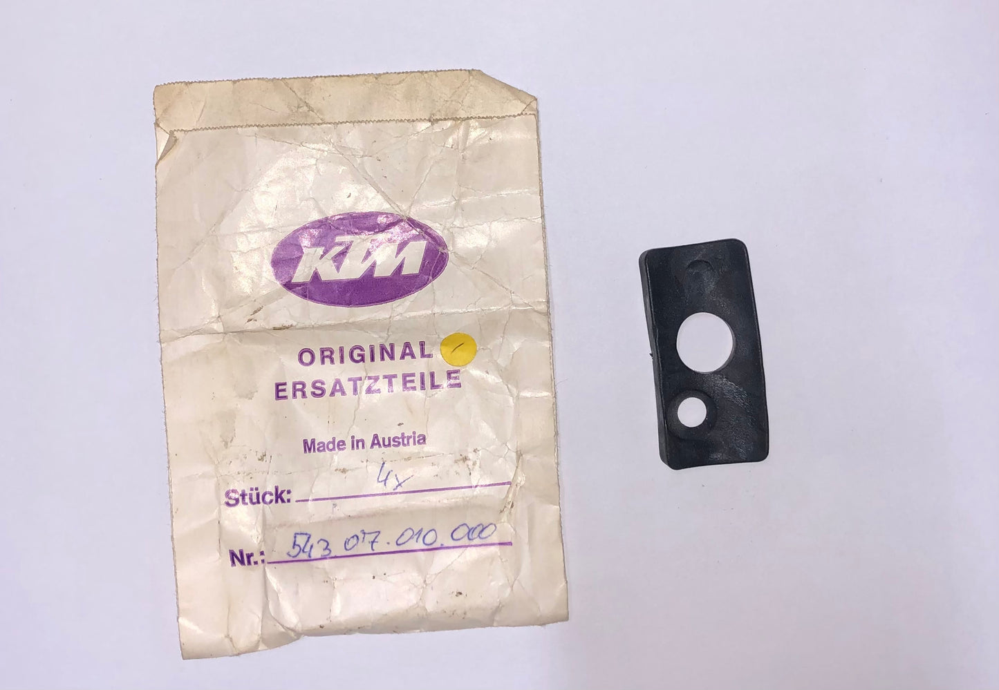 KTM - TANK SEAT RUBBER