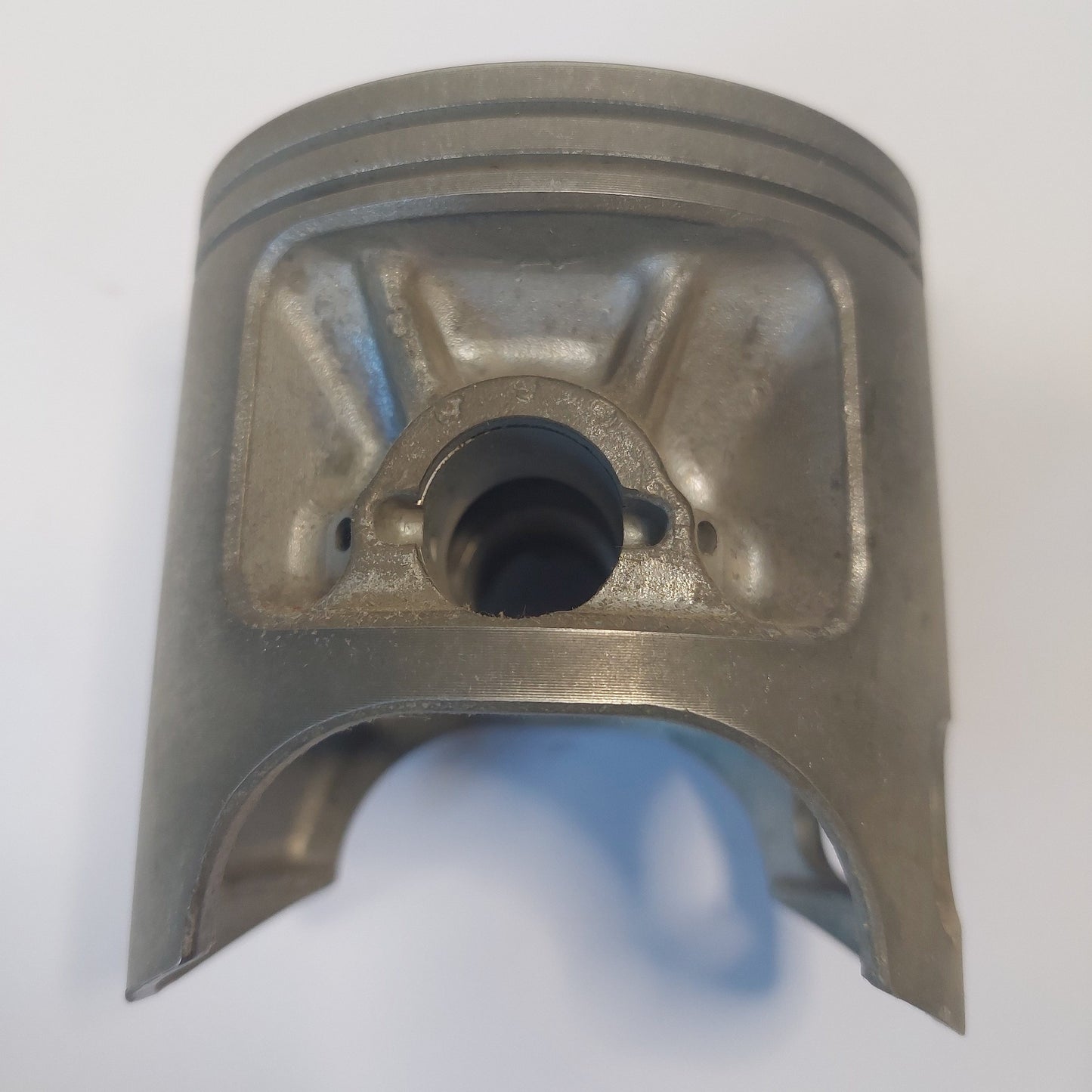 PISTON, STD - 1981-1982 IT465