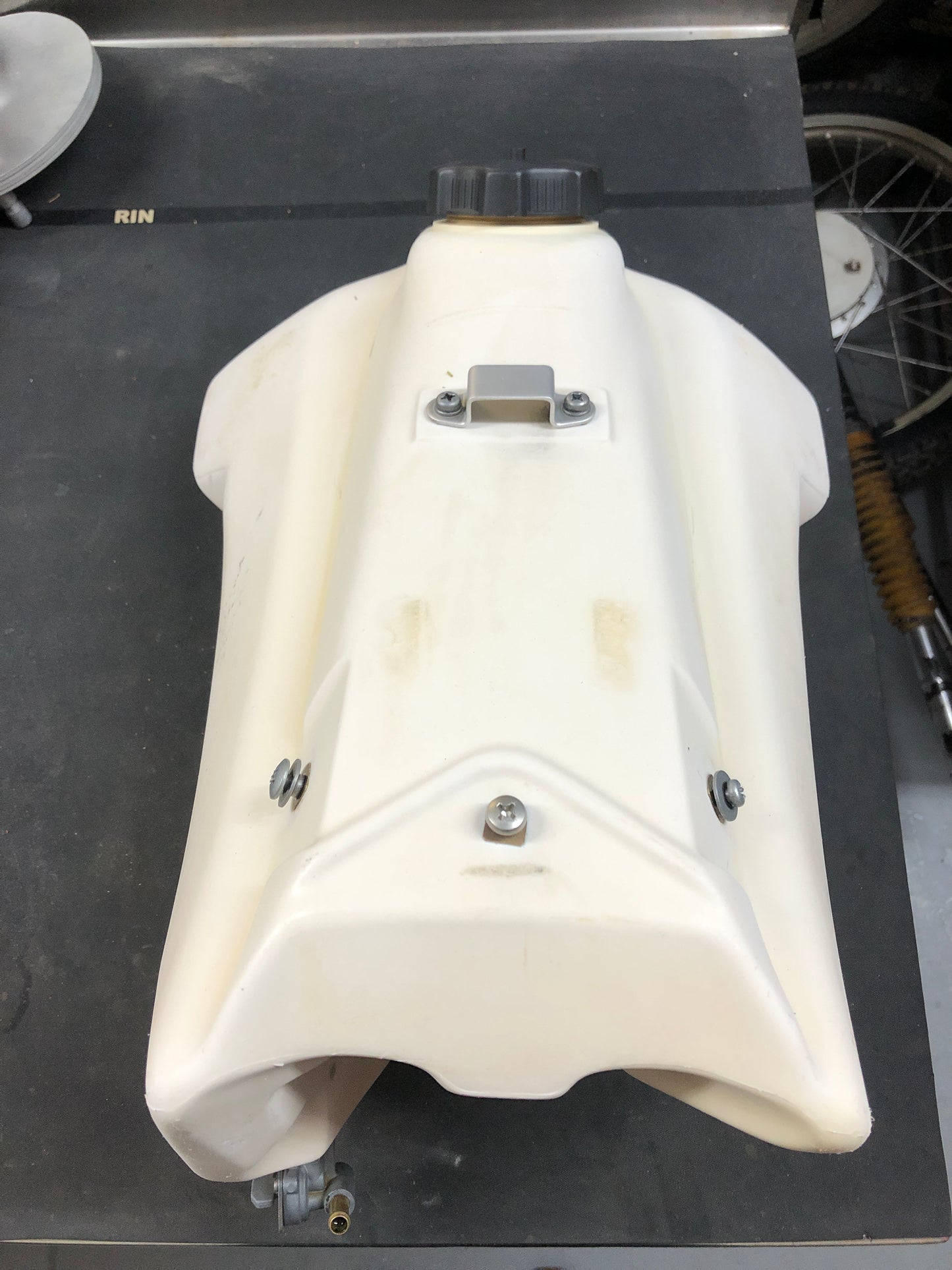 USED PARTS - WR200 TANK (with fuel tap)