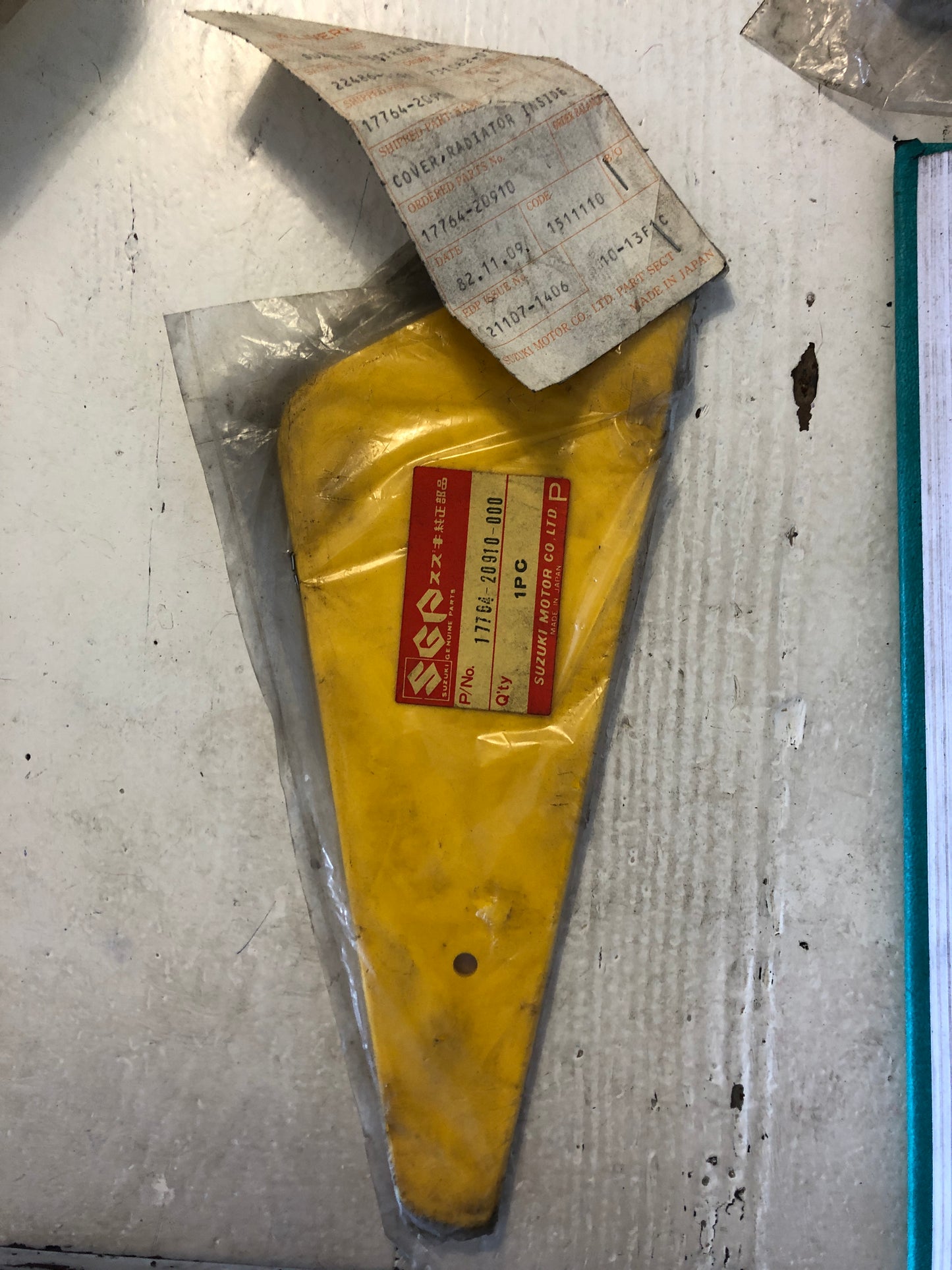 Inside Radiator Cover - RM80 (1983-1985)