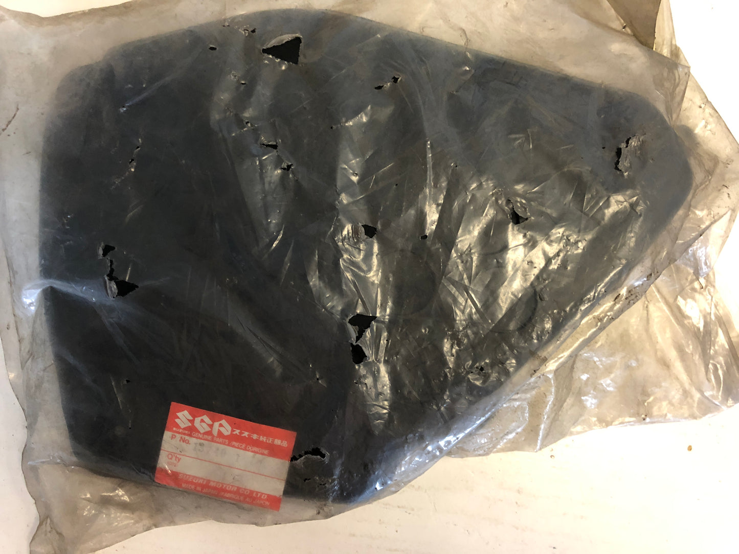 Air Cleaner Cap - RM250 (1984-1985)