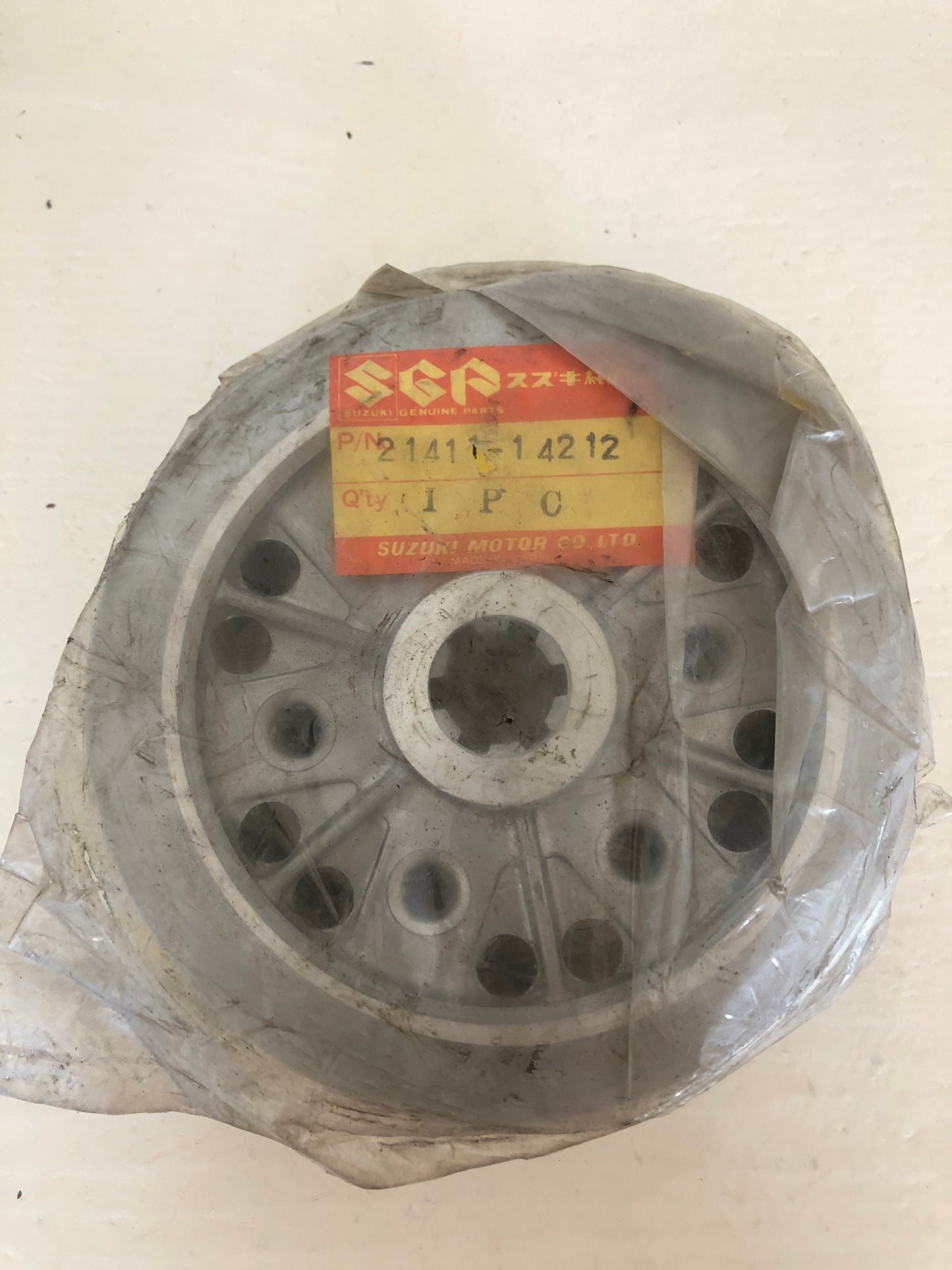 CLUTCH HUB - RM500 (1983-1985)