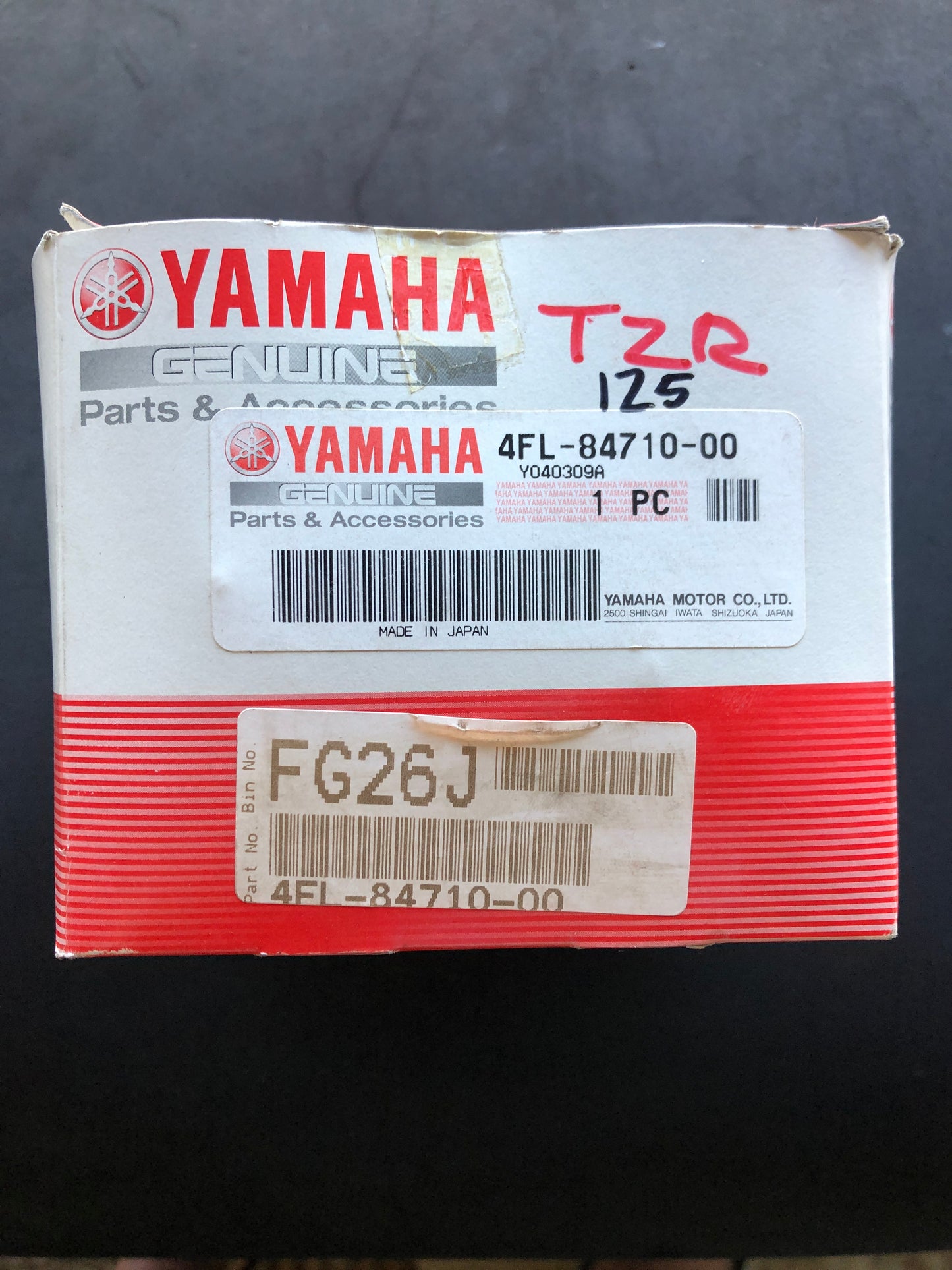 TAIL LIGHT UNIT ASSEMBLY - TZR125