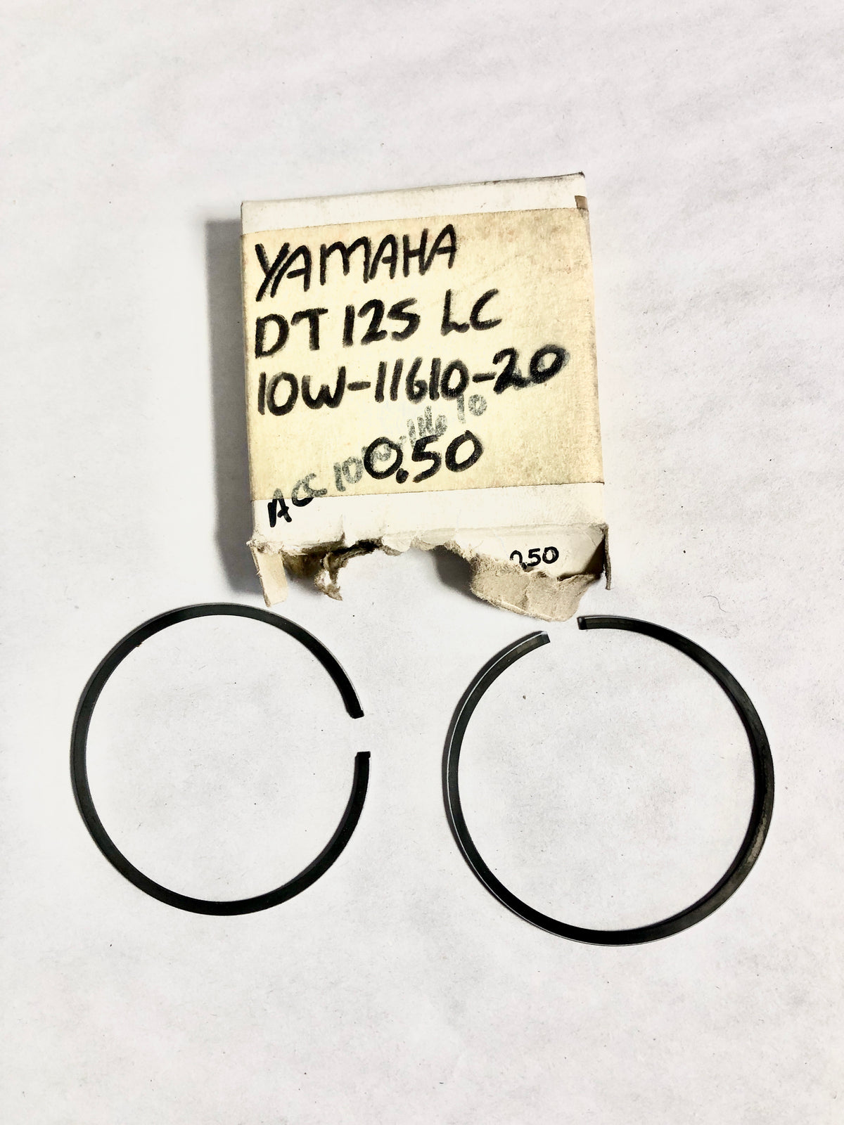 YAMAHA-DT125-PISTON RING SET (2ND O/S)