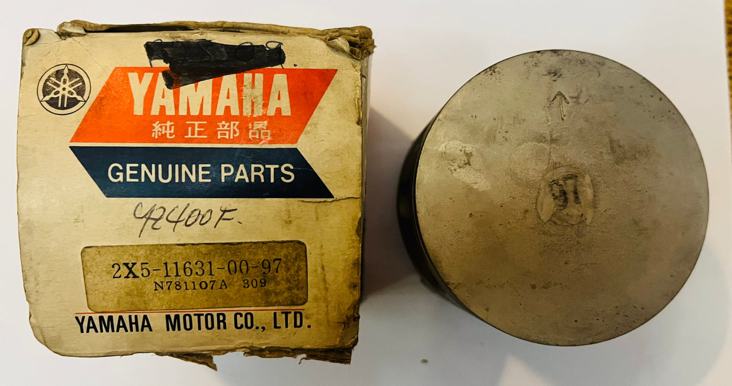 YAMAHA YZ400F - PISTON 1979