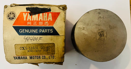 YAMAHA YZ400F - PISTON 1979