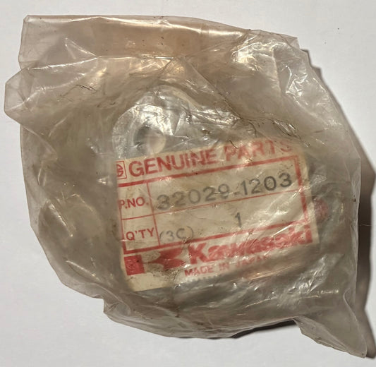 KAWASAKI BRACKET-ENGINE,FR KX500 1983-1984
