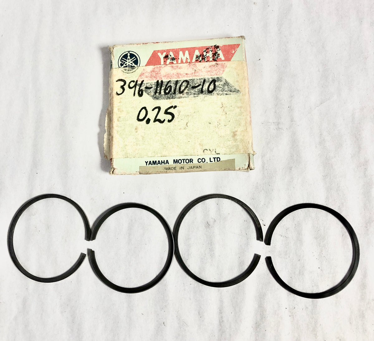 YAMAHA-RD125-PISTON RING SET, (1ST O/S)