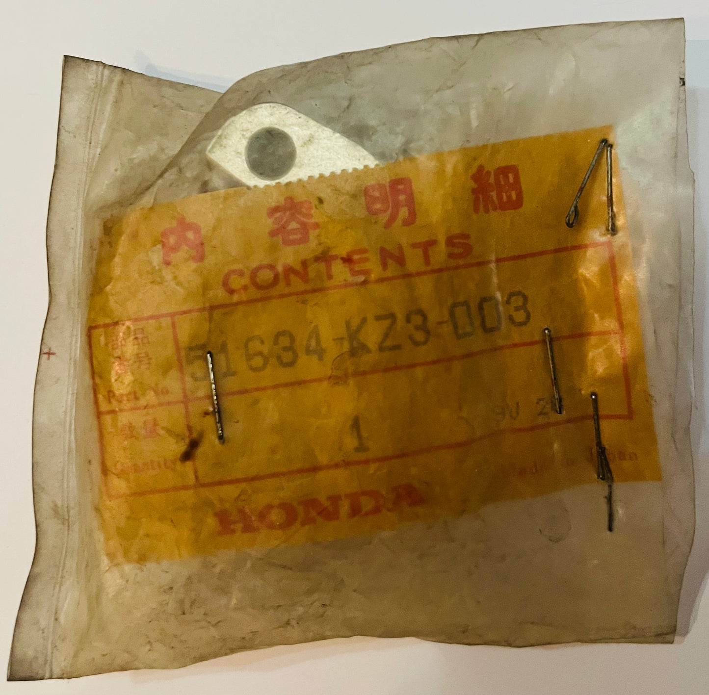 HONDA CR500 XR400 CR250 CR125 - AXLE HOLDER