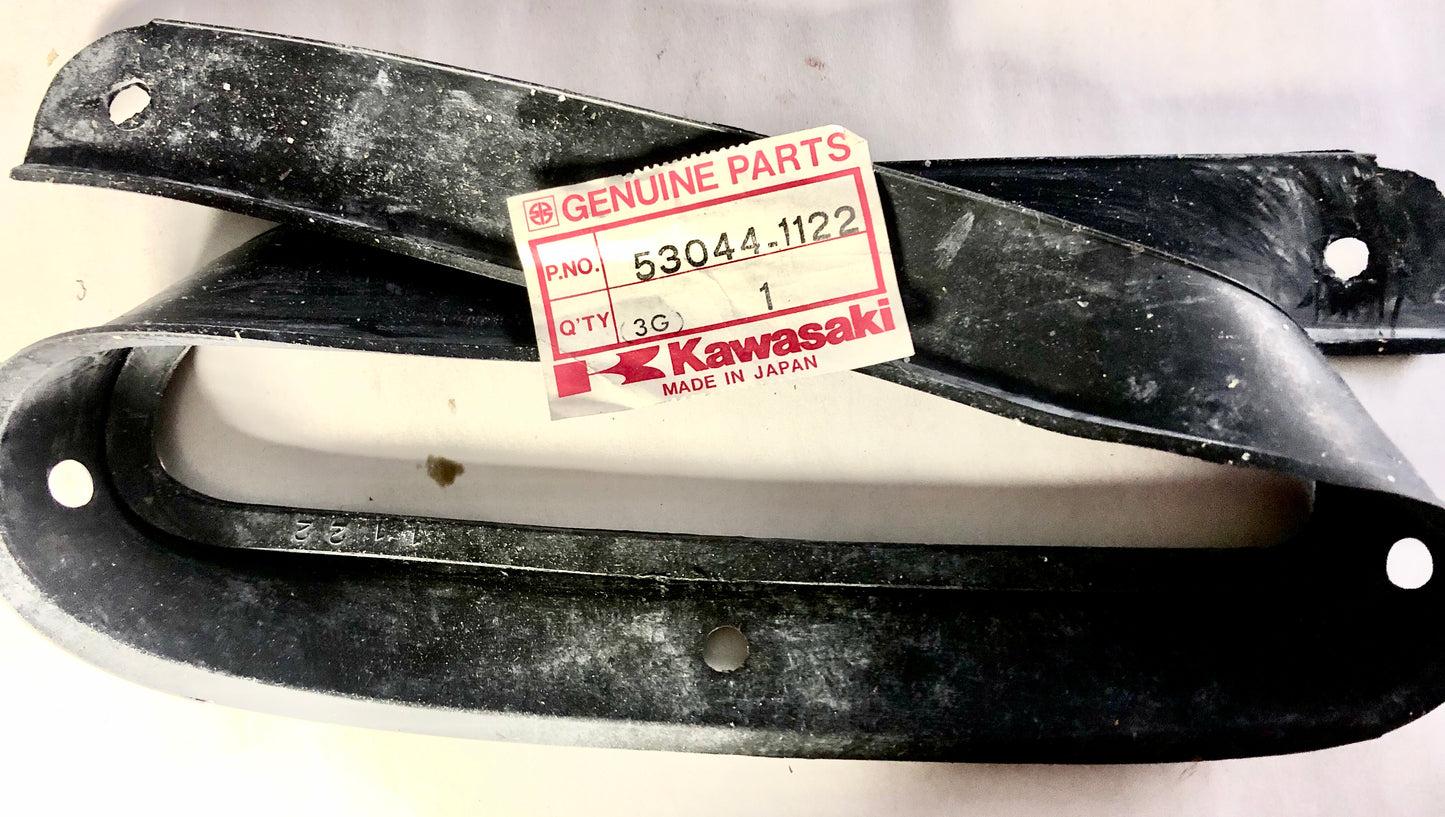 KAWASAKI-ZX1100A1 -TRIM,WINDSHIELD
