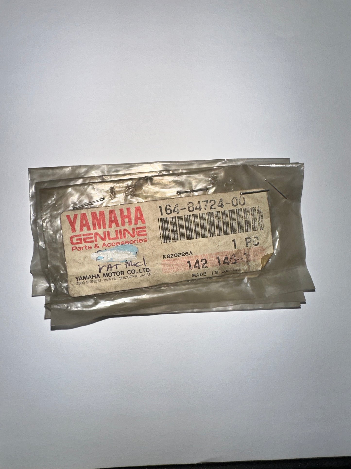 YAMAHA - LENSE FITTING SCREW JT1L 1971