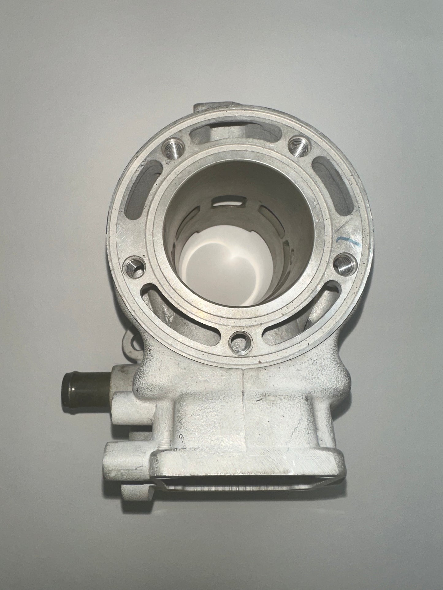 SUZUKI - RIGHT SIDE CYLINDER RGV250 VJ23