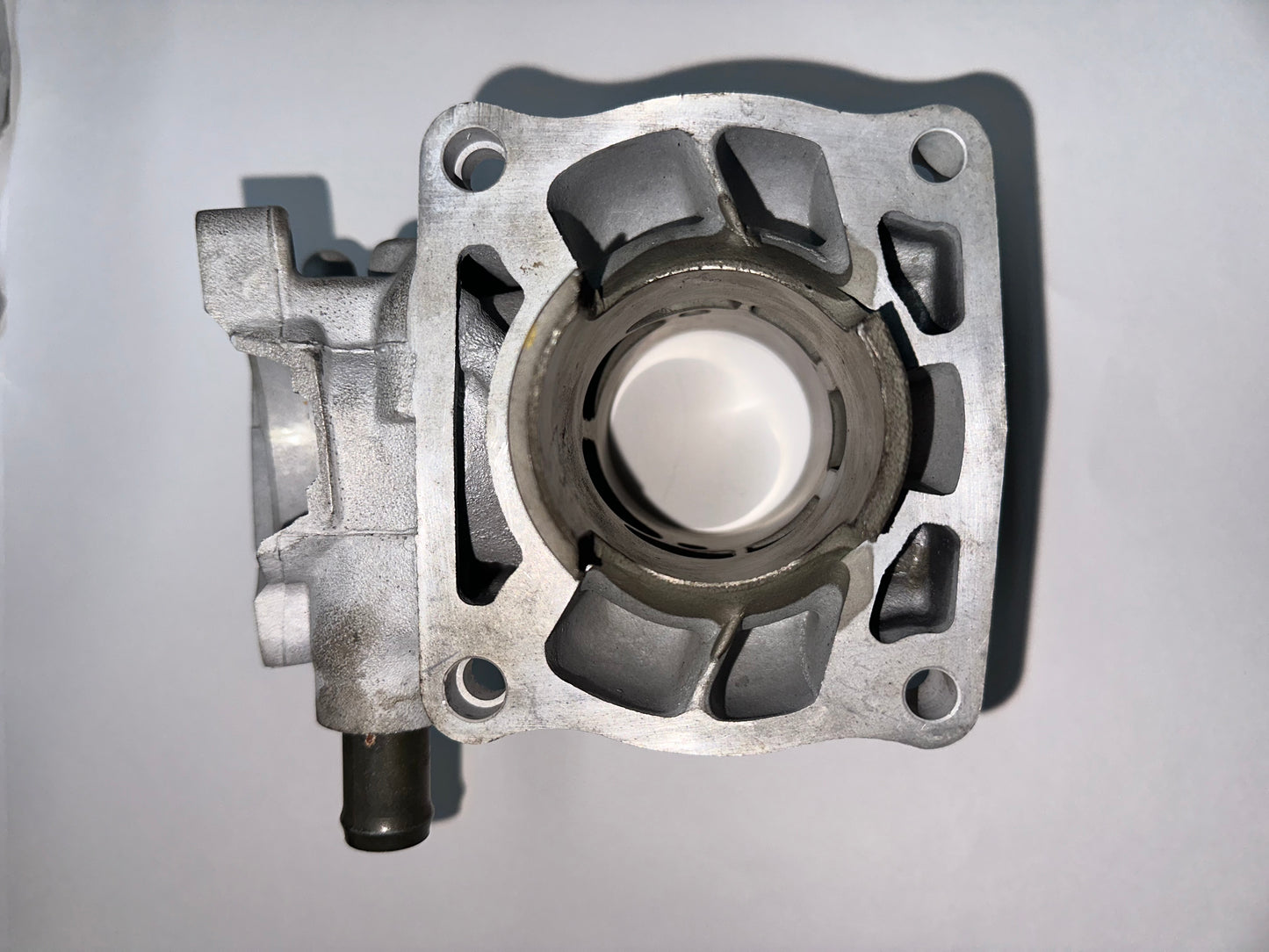 SUZUKI - RIGHT SIDE CYLINDER RGV250 VJ23