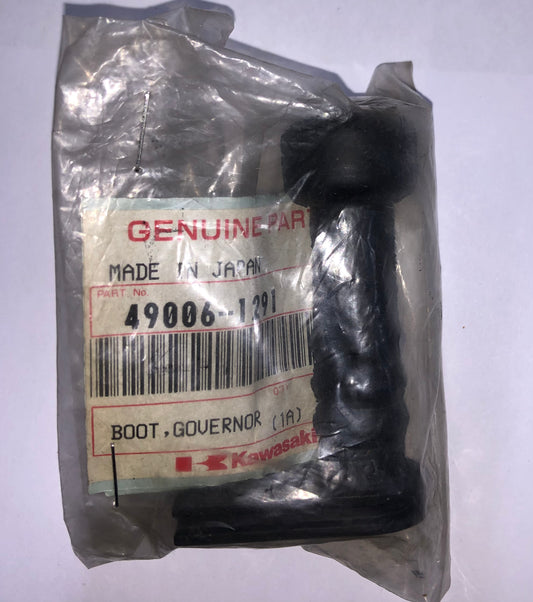 GOVERNOR SHAFT BOOT - 1995-2006 KDX200 & 1997-2005 KDX220