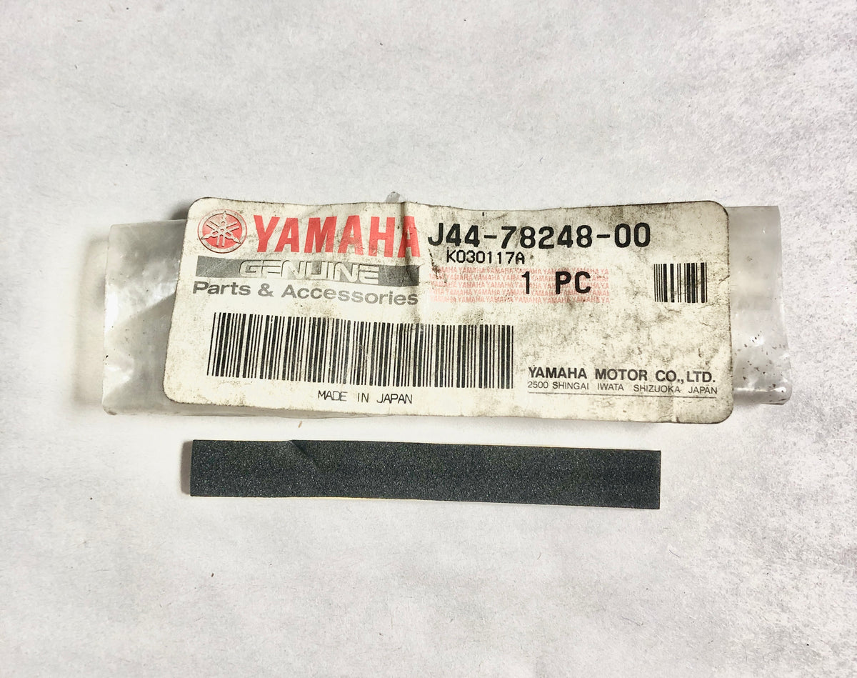 YAMAHA-FZR1000-SEAL 4