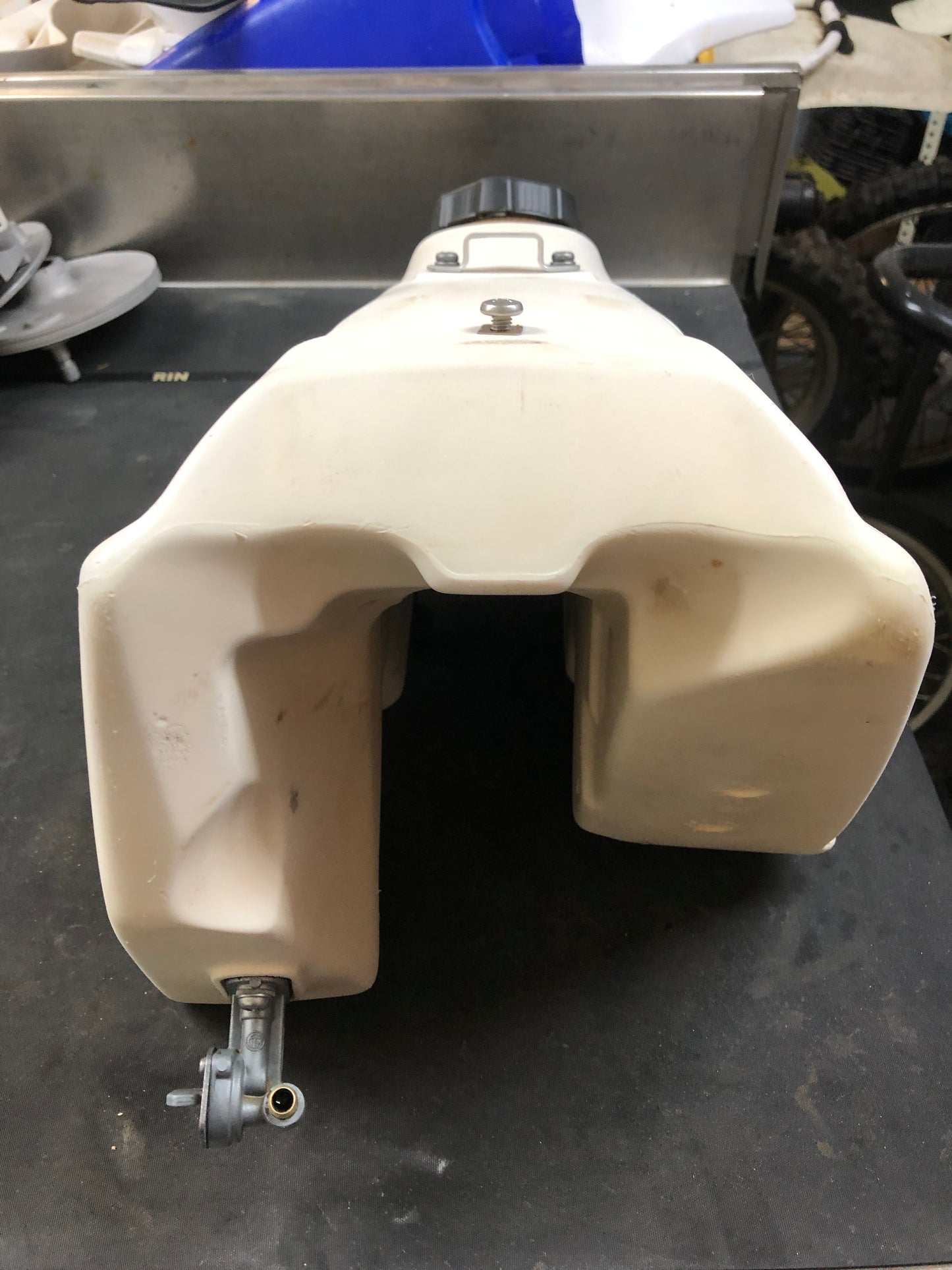 USED PARTS -  WR200 TANK (with fuel tap)