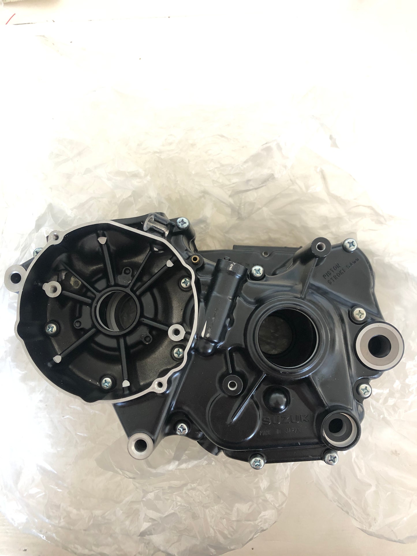 CRANKCASE SET - RM125 (1981 - 1982)